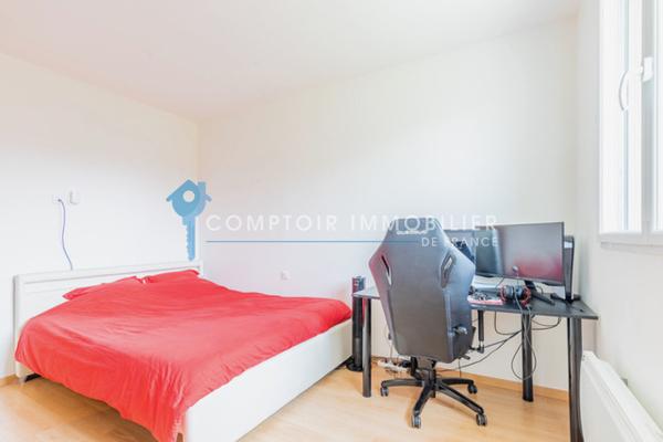Maison
                                                                                                                                                                                                                                                                                                                        6 pièce(s)                                                                                                                                                                                                          4 chambre(s)                                                                                                                                                                                                          200  m²
