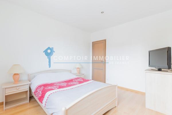 Maison
                                                                                                                                                                                                                                                                                                                        6 pièce(s)                                                                                                                                                                                                          4 chambre(s)                                                                                                                                                                                                          200  m²