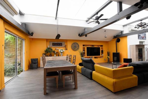 Appartement à SAINT-ETIENNE, 42000 - 4 pièces 214m²