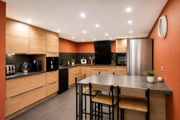 Appartement à SAINT-ETIENNE, 42000 - 4 pièces 214m²