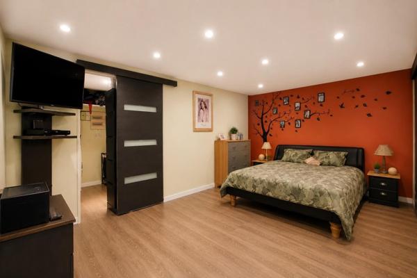 Appartement à SAINT-ETIENNE, 42000 - 4 pièces 214m²