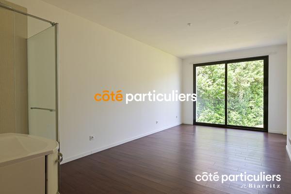 Vente Maison310 m² - 7 Pièces - ARCANGUES (64200)