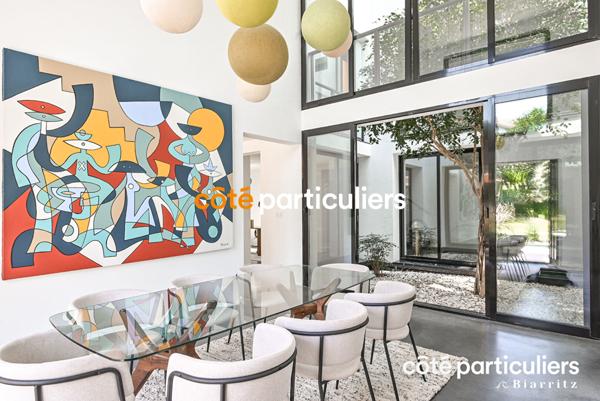 Vente Maison310 m² - 7 Pièces - ARCANGUES (64200)