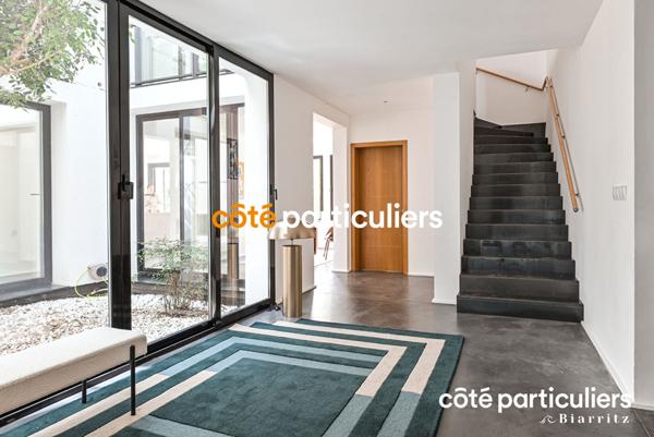 Vente Maison310 m² - 7 Pièces - ARCANGUES (64200)