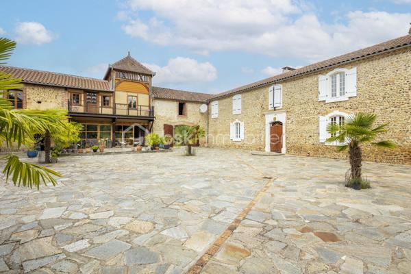 Bastide de 400,85 m²