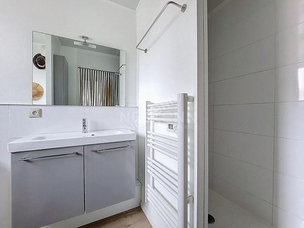 Nantes Nord : Exclusivité ! Maison rénovée avec goût 3 chambres, garage et percelle de 300 m² !  Proche toutes commodités.