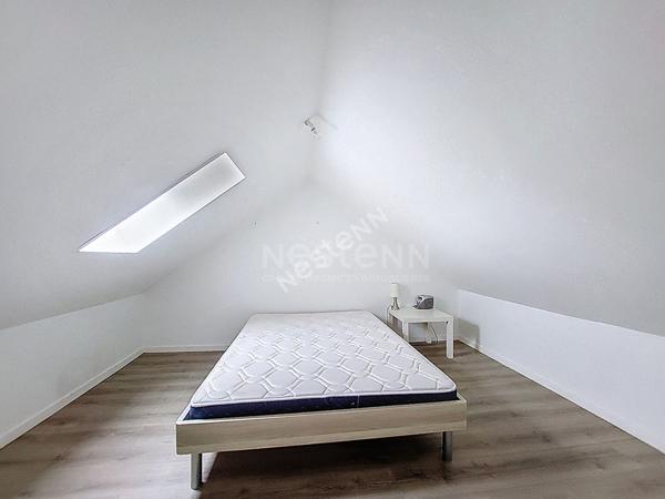 Nantes Nord : Exclusivité ! Maison rénovée avec goût 3 chambres, garage et percelle de 300 m² !  Proche toutes commodités.