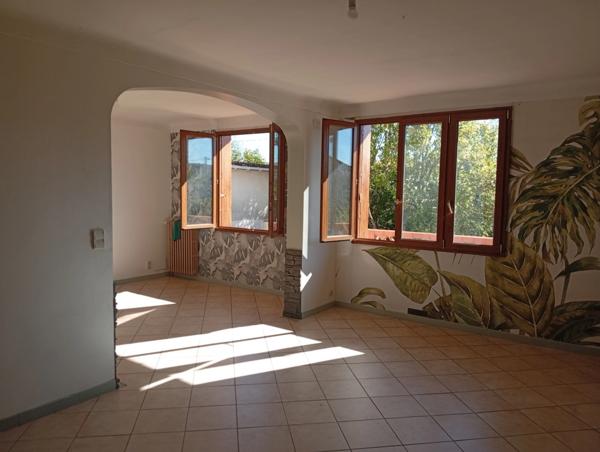 Maison à vendre 8 pièces  (09)