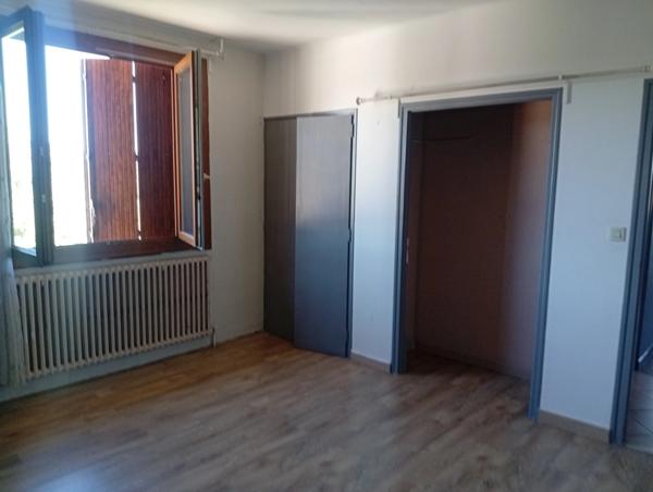 Maison à vendre 8 pièces  (09)