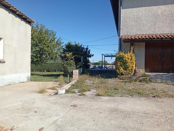Maison à vendre 8 pièces  (09)