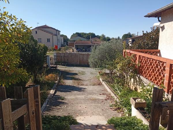 Maison à vendre 8 pièces  (09)