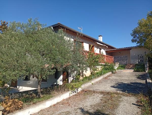 Maison à vendre 8 pièces  (09)