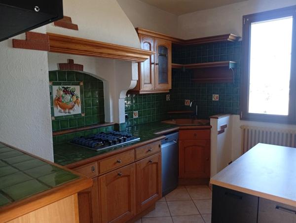 Maison à vendre 8 pièces  (09)