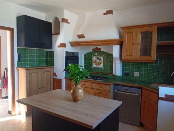 Maison à vendre 8 pièces  (09)