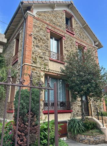 Vente Maison113,38 m² - 6 Pièces - VILLENEUVE SAINT GEORGES (94190)