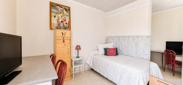 PIA (66) – Maison de plain-pied 4 faces sur un magnifique terrain arboré de plus de 2 000 m²