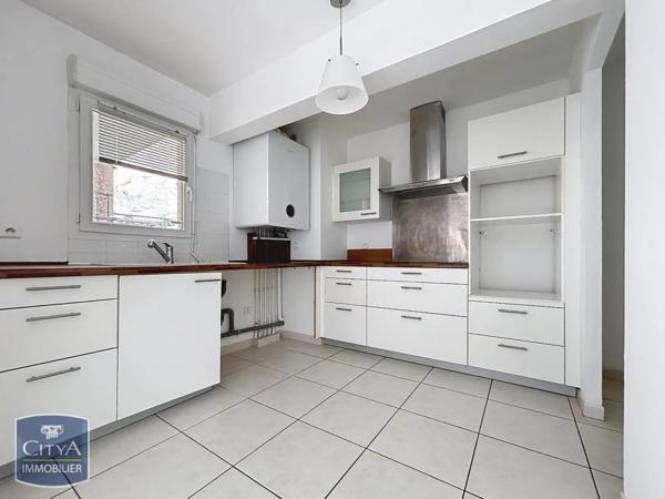 Appartement à louer 4 pièces 93.96m² Nîmes (30000)