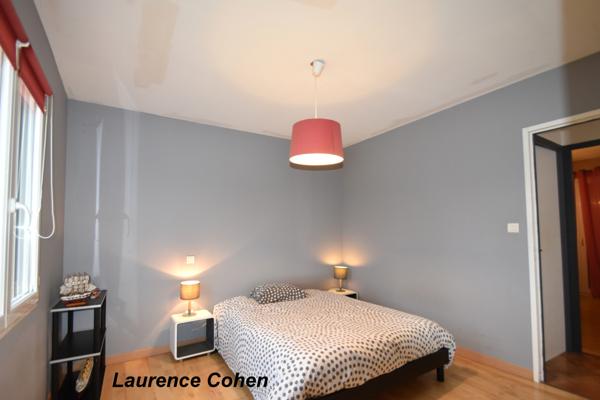 MAISON T5 143 m² 2000 m² de TERRAIN