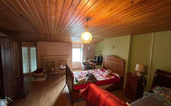 Maison à vendre    4 pièces •  Agris