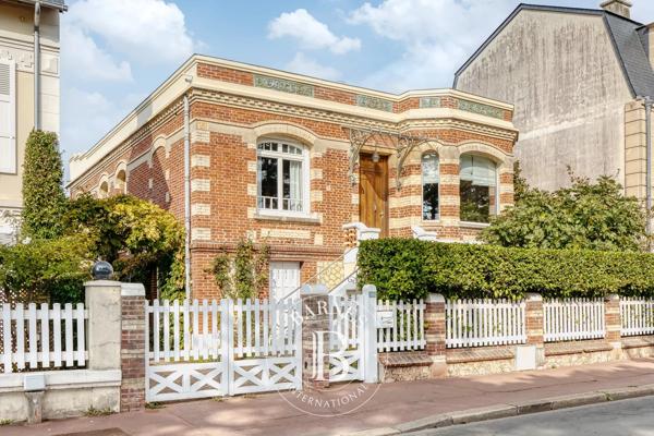 Deauville, Maison 5 Chambres -  235 m² à vendre