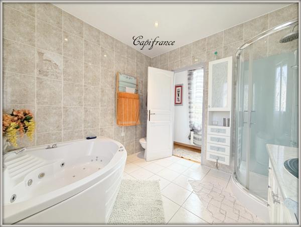 Maison à vendre 6 pièces 138 m² (174 m² au sol)  dépendance