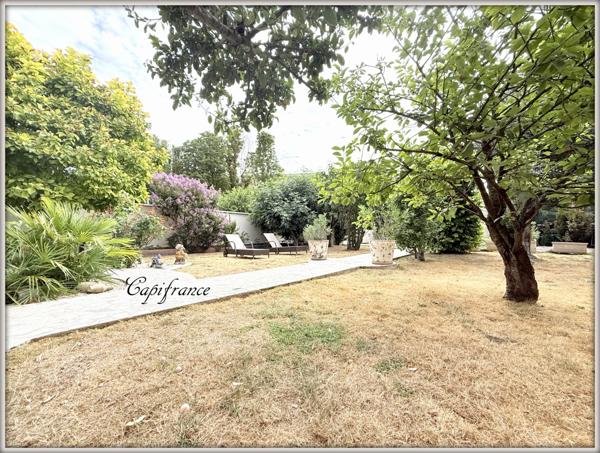 Maison à vendre 6 pièces 138 m² (174 m² au sol)  dépendance