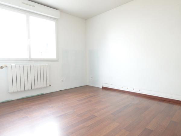 Maison
         5 pièces
        - 155 m² Exclusivité 525 000 € *