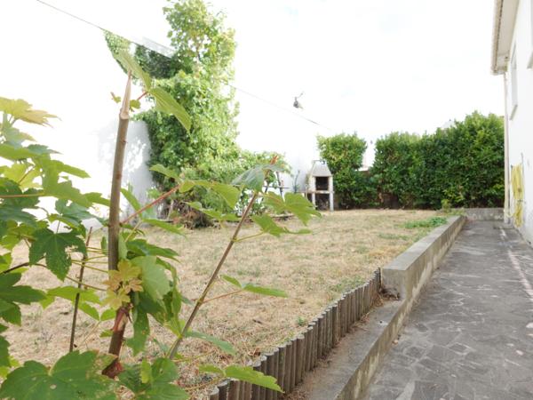 Maison
         5 pièces
        - 155 m² Exclusivité 525 000 € *