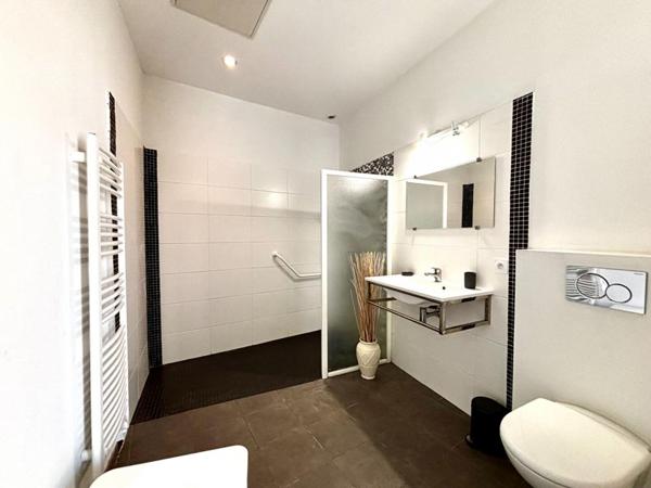 Maison La Menitre 6 pièce(s) 160 m2