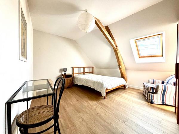 Maison La Menitre 6 pièce(s) 160 m2