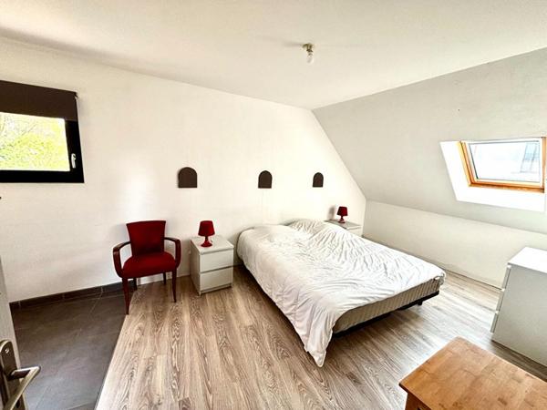 Maison La Menitre 6 pièce(s) 160 m2