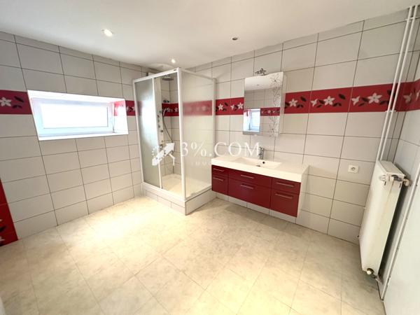 Maison de village 8 pièce(s) 5 chambre(s) 215 m²