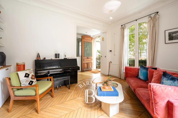 Paris 18ème, Appartement 6 Chambres -  159 m² à vendre