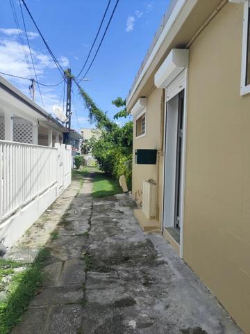 Location                                                      Appartement
                        
                     2 pièces                      30 m2                     à Sainte-Marie