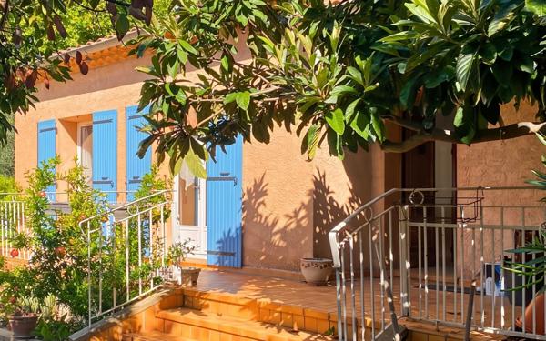 Maison à vendre    5 pièces •  Pierrelatte