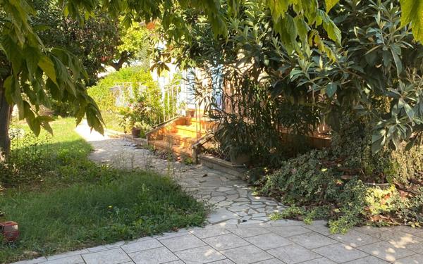 Maison à vendre    5 pièces •  Pierrelatte