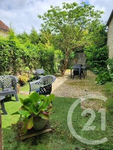 Immeuble à vendre  122 m 2   VALRAVILLON  - 89