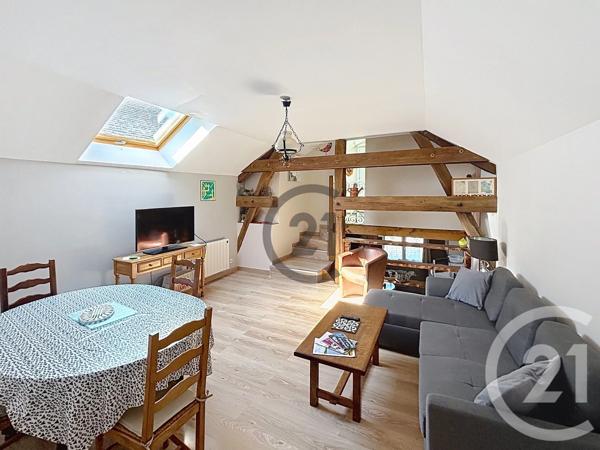 Immeuble à vendre  122 m 2   VALRAVILLON  - 89