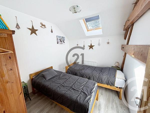 Immeuble à vendre  122 m 2   VALRAVILLON  - 89