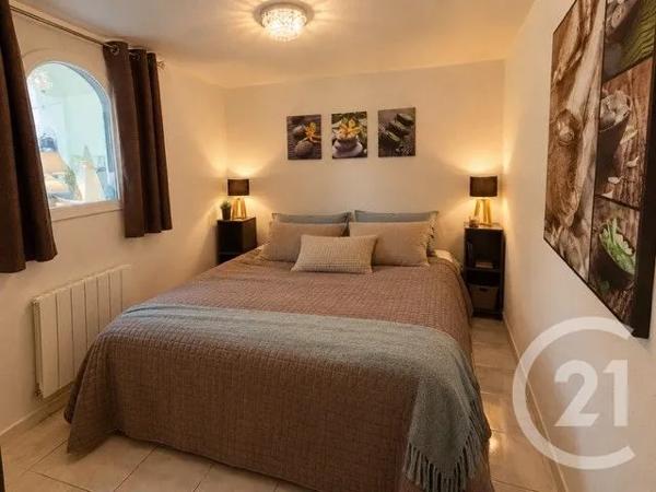 Immeuble à vendre  122 m 2   VALRAVILLON  - 89