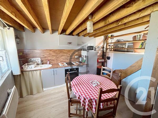 Immeuble à vendre  122 m 2   VALRAVILLON  - 89