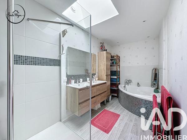 Maison à vendre 6 pièces 140 m² Villenave-d'Ornon