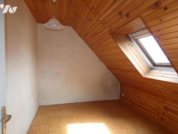 CHATEAUNEUF DU FAOU- Maison sur grand terrain