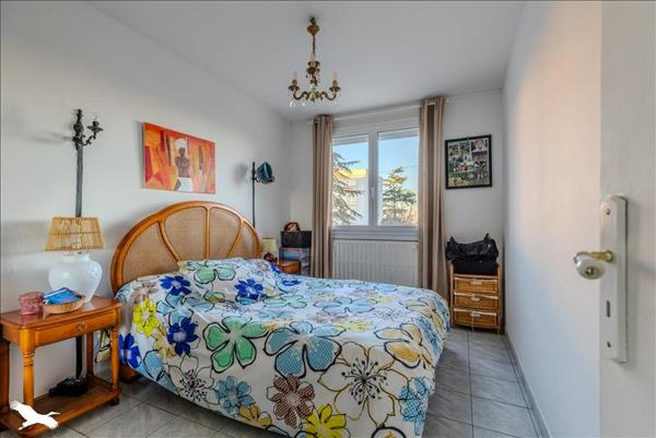 Appartement à vendre |  Carbon-Blanc |  4 pièces | 68 m²