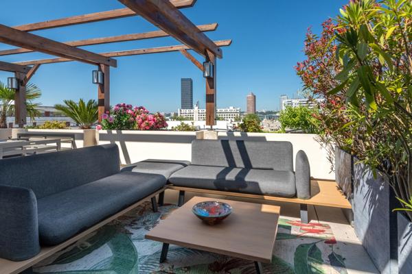 Lyon 3ème - Part-Dieu - Appartement Toit-terrasse de 110,57 m² - 2 chambres poss. 3 - Garage Double