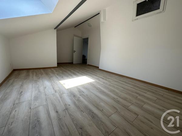 Appartement F3 à vendre  4 pièces - 80 m2 L ISLE SUR LE DOUBS - 25