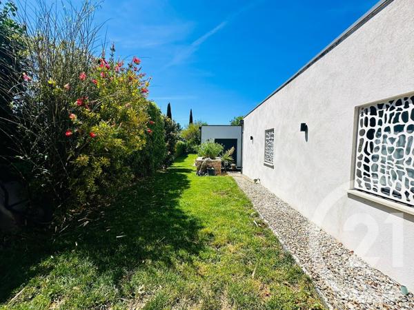 Maison à vendre  5 pièces - 152,26 m 2   MARSEILLE  - 13011