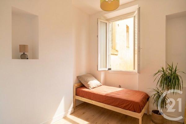 Appartement F5 à vendre  5 pièces - 145 m 2   MARSEILLE  - 13005