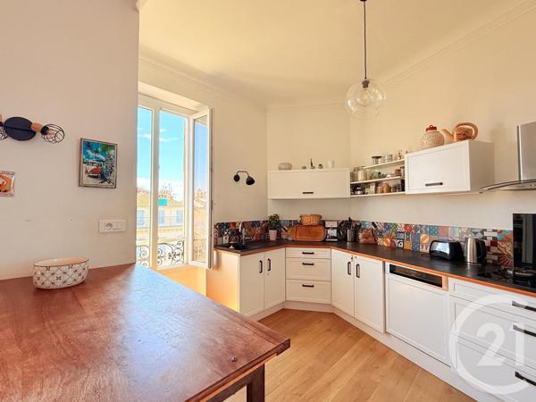 Appartement F5 à vendre  5 pièces - 145 m 2   MARSEILLE  - 13005