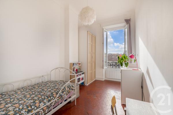 Appartement F5 à vendre  5 pièces - 145 m 2   MARSEILLE  - 13005